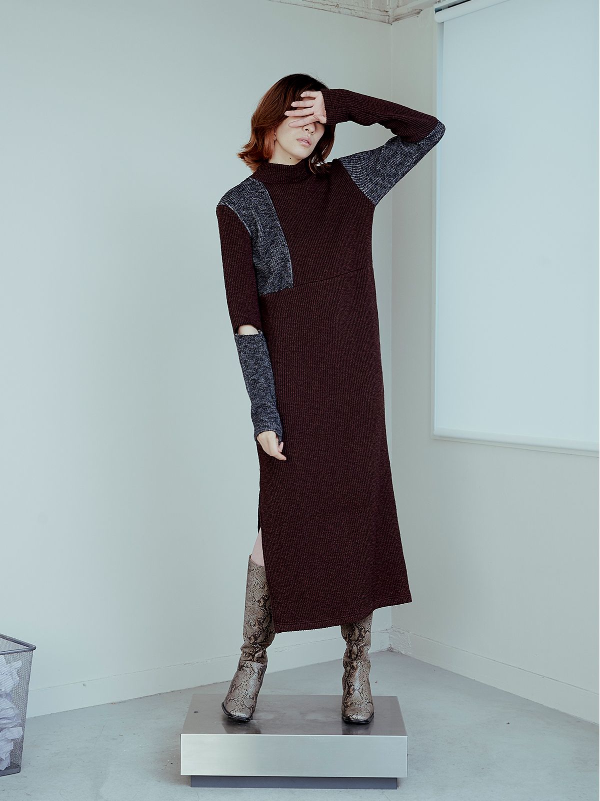 panel knit onepiece / brown