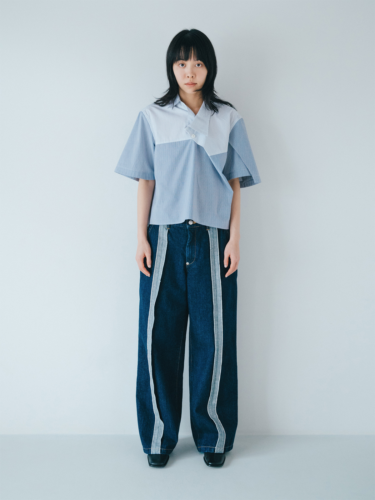 center seam denim trousers